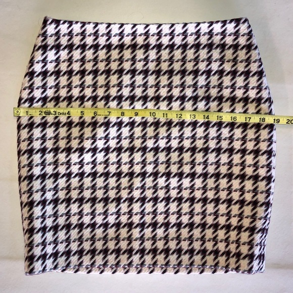 WHBM Wool Blend Lined Pencil Skirt (4) - Picture 11 of 16